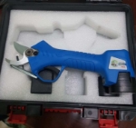 Picture of C-MART LITHIUM-POWERED PRUNING SHEARS - W0040-25